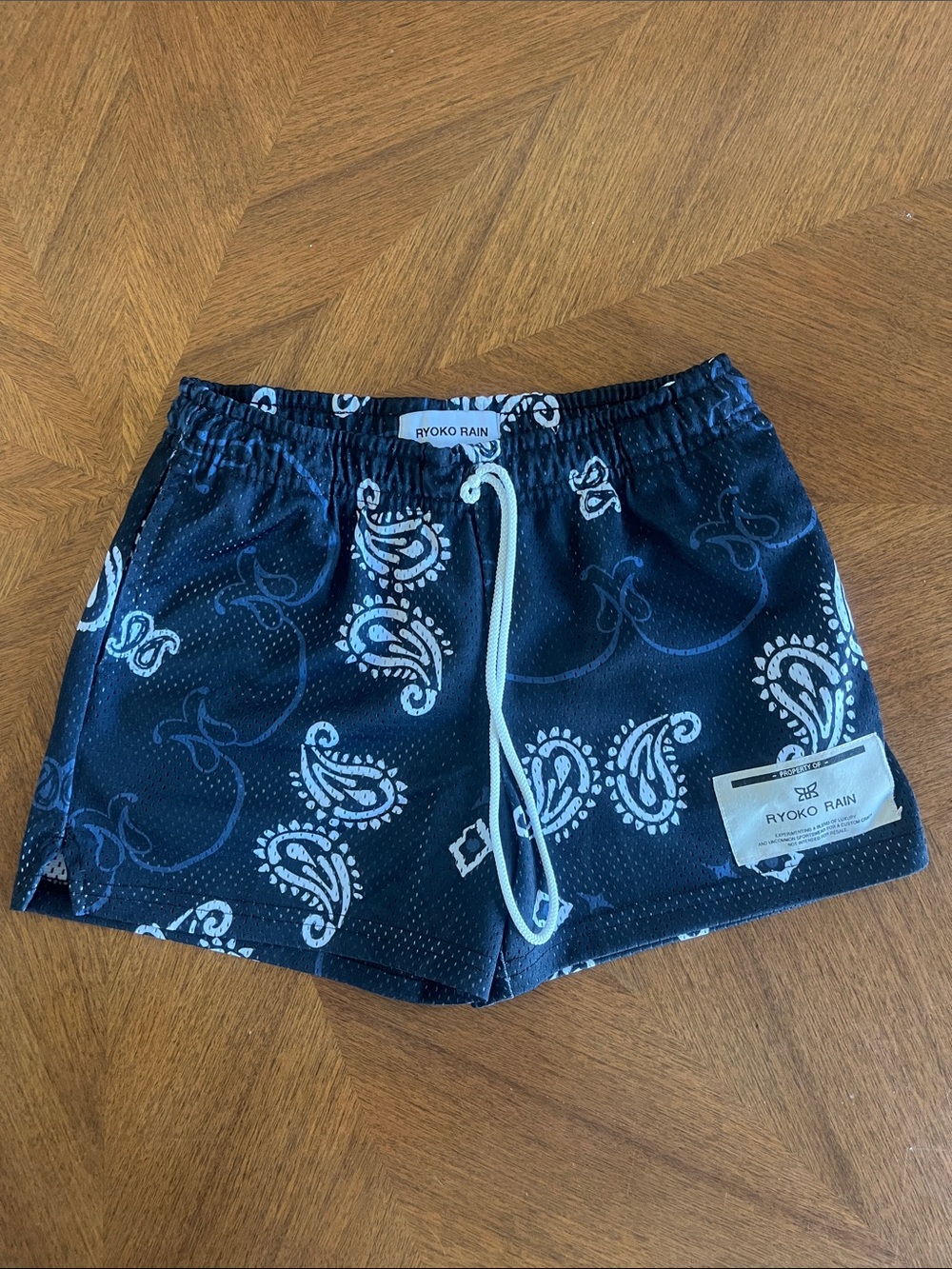 Ryoko Rain Black printed youth kids Shorts L Large M